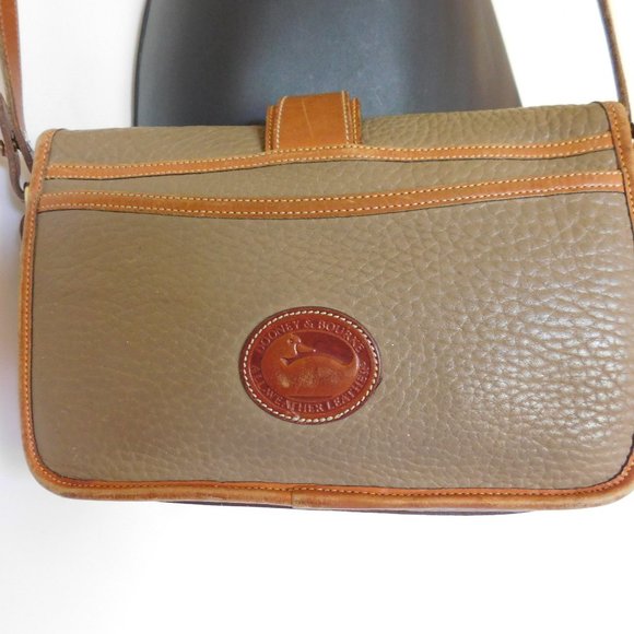 RARE VINTAGE DOONEY & BOURKE ESSEX FLAP BL… - Picture 5 of 16